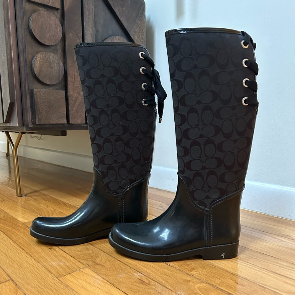 Coach Rainboots with ribbon - size 8